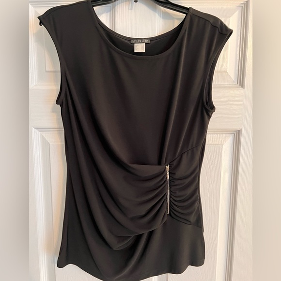 VENUS Tops - NWT- Black sleeveless top, with zip detail, size medium. Never worn
